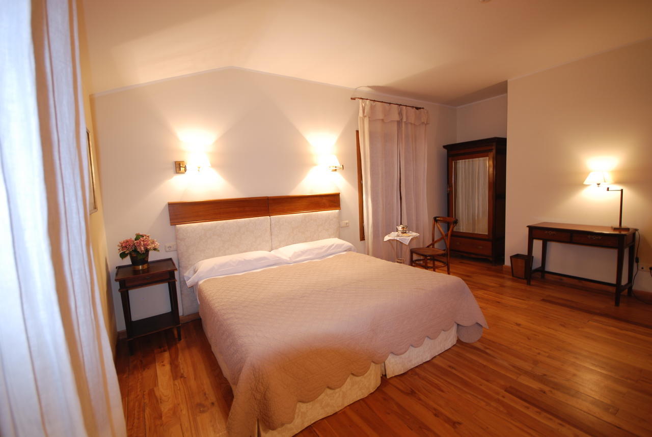 Hotel Del Verde Al Amarillo Penasrubias de Piron ภายนอก รูปภาพ