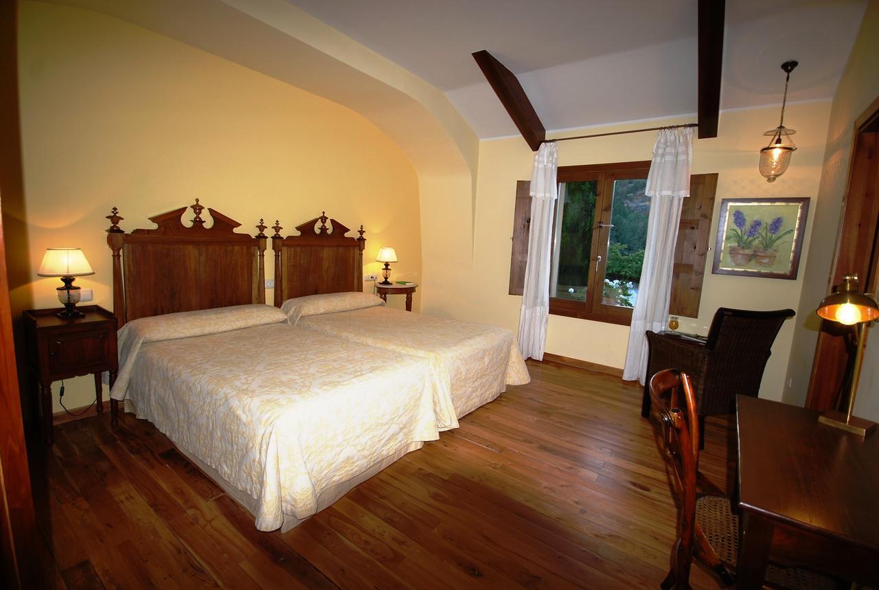 Hotel Del Verde Al Amarillo Penasrubias de Piron ภายนอก รูปภาพ
