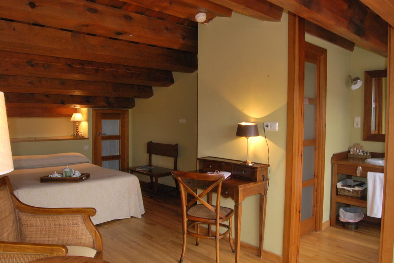 Hotel Del Verde Al Amarillo Penasrubias de Piron ภายนอก รูปภาพ